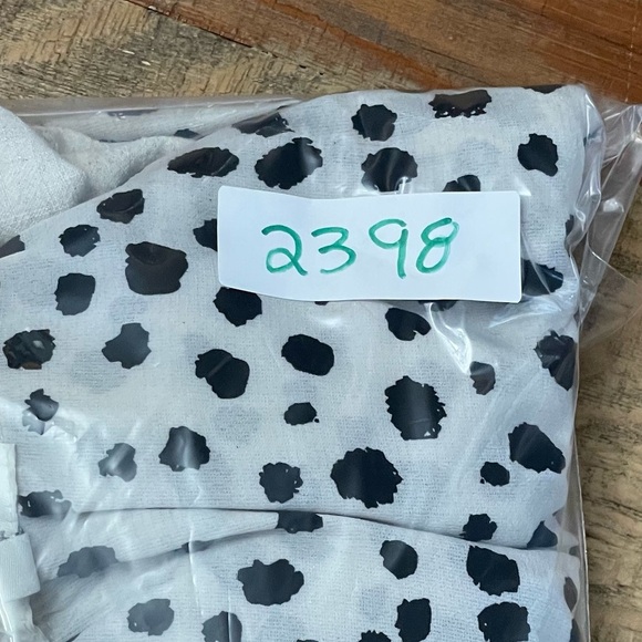 Umgee Linen Blend Frayed Edge Short Sleeve Top Size Small cream black dot - Picture 7 of 7